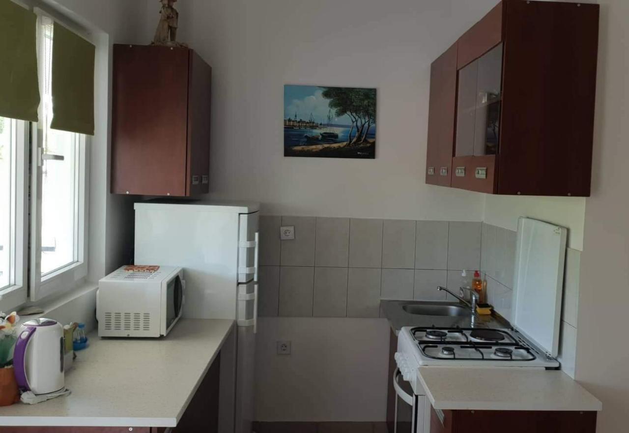 Apartmani Samanta Vir Exteriör bild